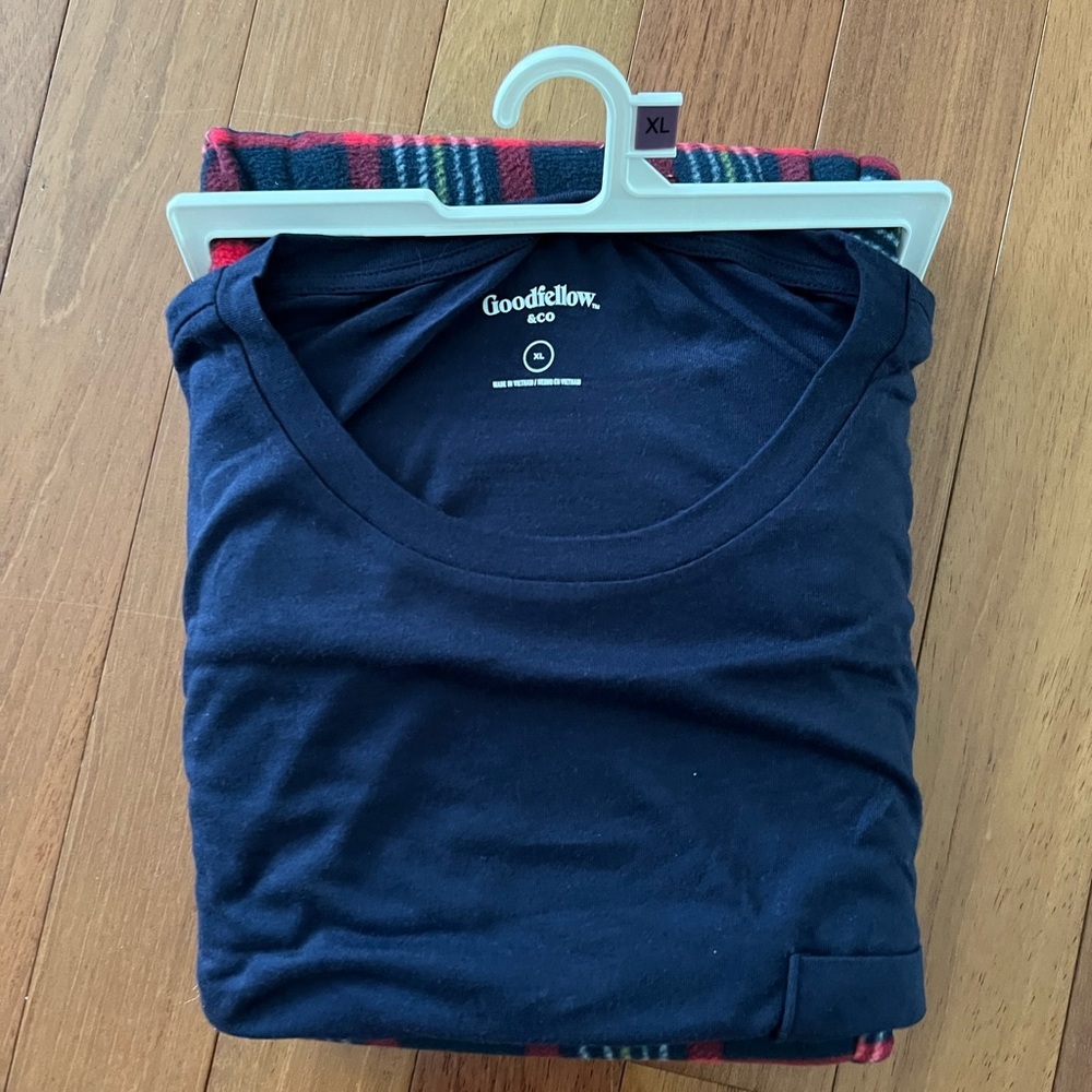 15. GOODFELLOW & CO 2 piece pajama set NWT